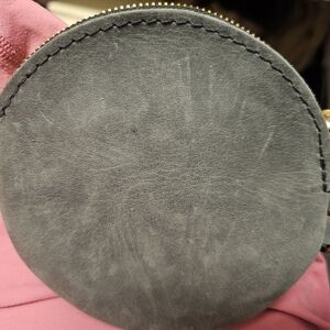 NWOT Portland Leather Round Slate Black Coin Purse
